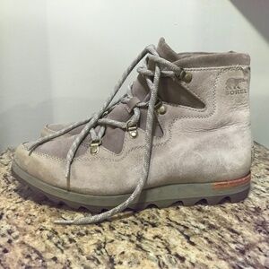 Sorel Alpine Sneakchic leather ankle Boots